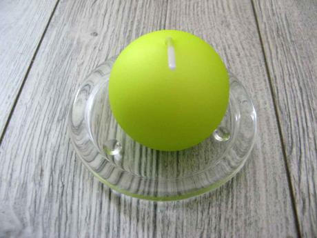 Sviečka guľa 6 cm jabĺčková matná perleť - Obrázok č. 1