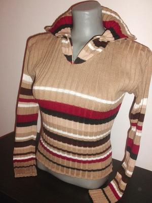 Bledý sveter so stojačikom na zips, veľ. S - Obrázok č. 1