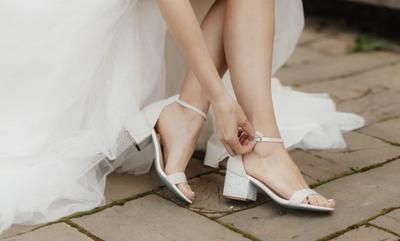 Svadobné sandálky s perličkami - Obrázok č. 1