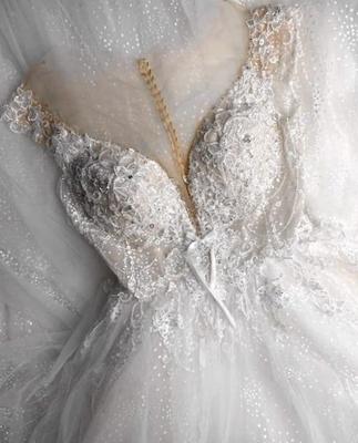 Svadobné šaty - Obrázok č. 1