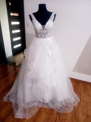 Nádherné nové svadobné šaty - Obrázok č. 1